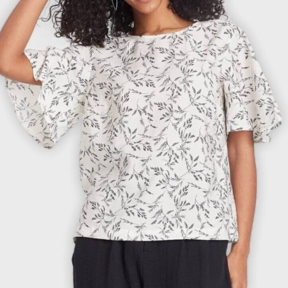 A new day Women's white/black leaf print short sleeve top